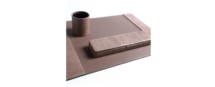 picture 1 Elegant desk accessories - Dakota