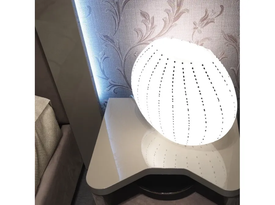 obrazek 1 Biało-czarna lampa Riccio Capriccio z weneckiego szkła