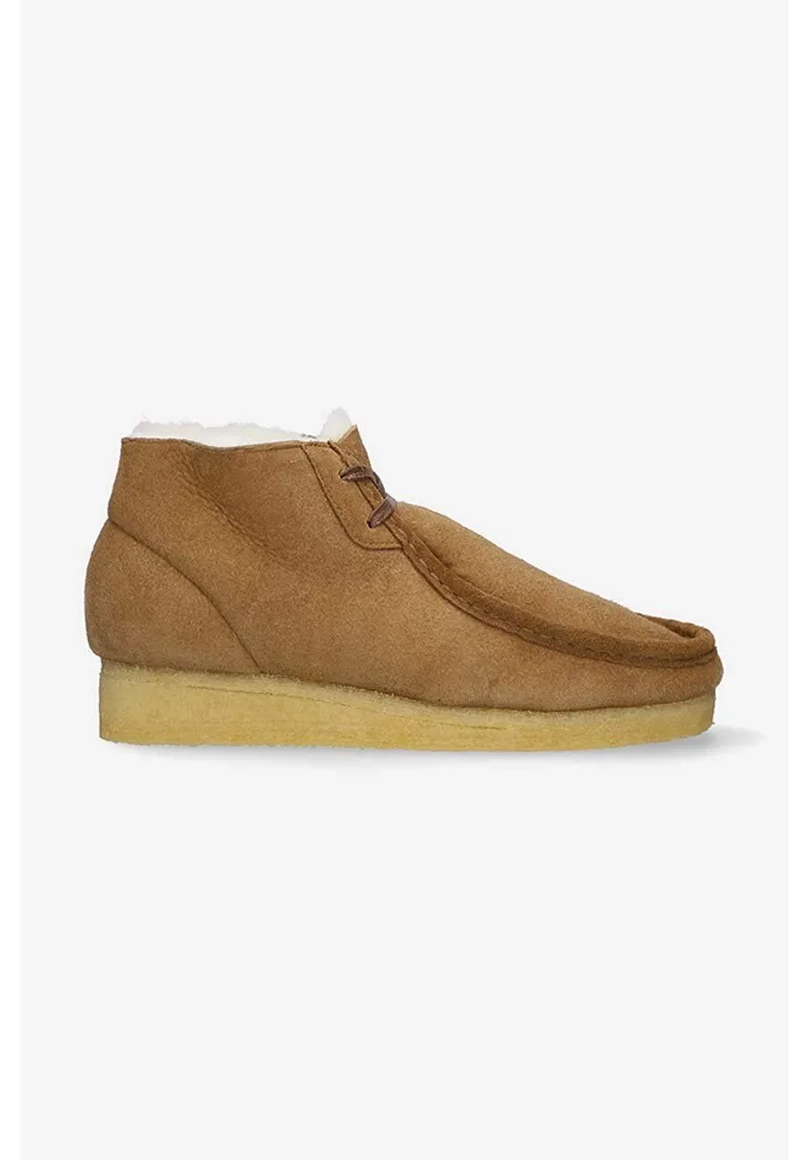 obrazek 1 Clarks Originals botki zamszowe Wallabee damskie kolor brązowy na płaskim obcasie ocieplone 26162498