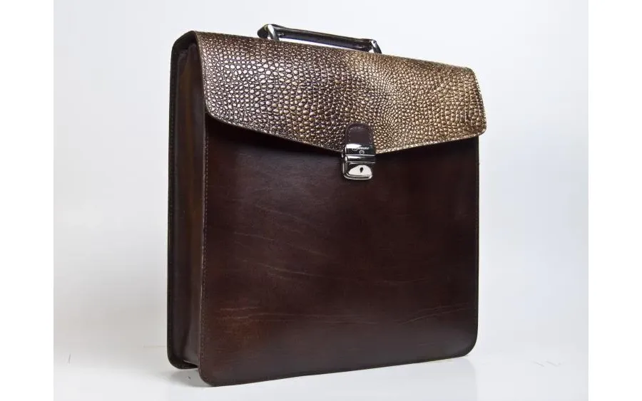 picture 1 Elegant, leather briefcase
