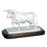 Picture Porcelain sculpture of a white bull - Vista Alegre