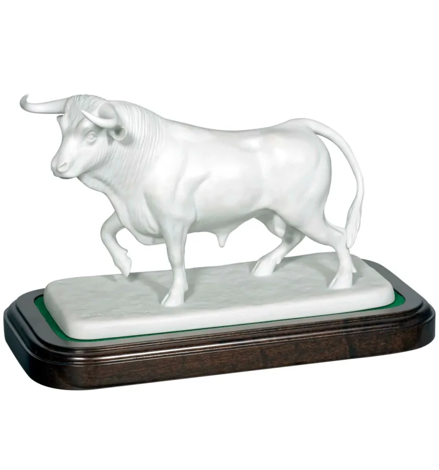 obrazek 1 Porcelanowa rzeźba białego byka - Vista Alegre