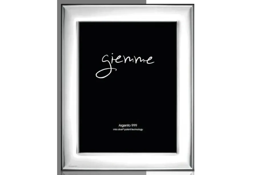 picture 1 Silver photo frame 10x15 cm with a classic look