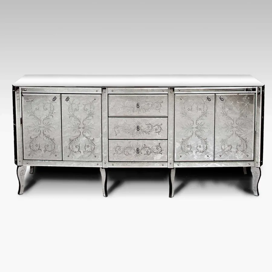 obrazek 1 Piękne meble w stylu weneckim z pokryciem ze szlifowanego, ręcznie grawerowanego kryształu