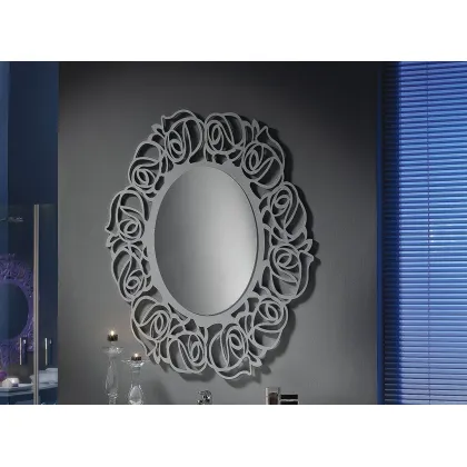 Zdjęcie Perforowane owalne lustro zdobione gołębim szarym wykończeniem z masy perłowej - Zanini