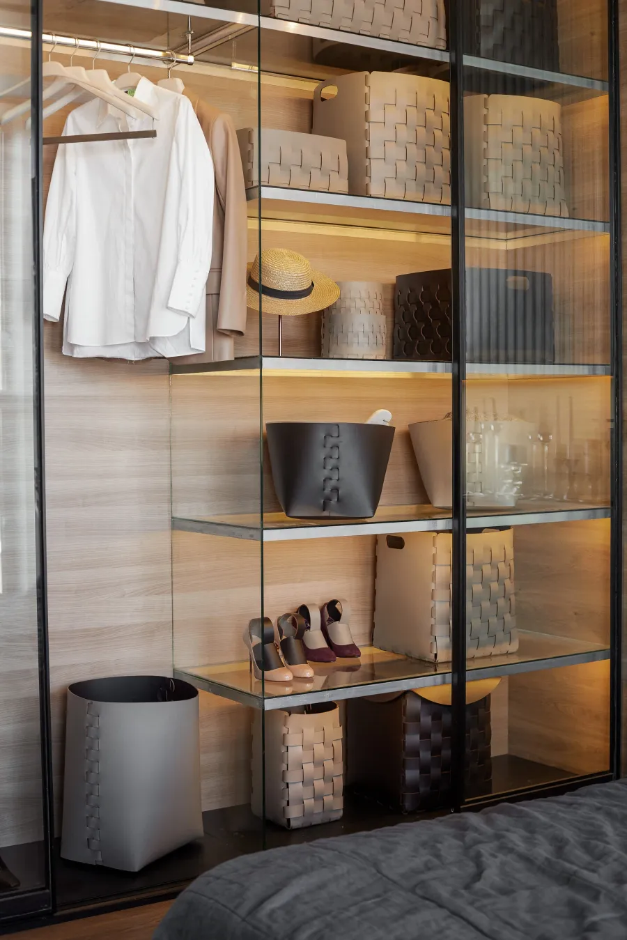 obrazek 2 Stylowy skórzany czarny kosz Helena 35x30xH26 cm