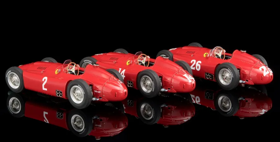 obrazek 9 Luksusowy zestaw trzech replik wyścigowych aut Ferrari D50
