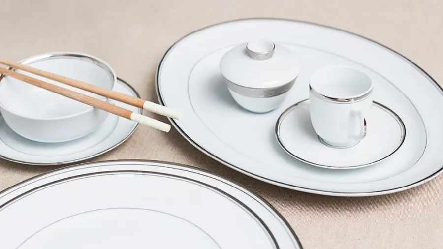 obrazek 2 Elegancka zastawa stołowa z portugalskiej porcelany dla 12 osób - Porcel