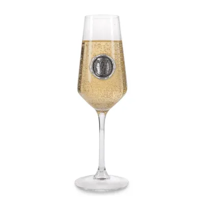 Zdjęcie Stylowy prezent - kieliszek do szampana z cynowym emblematem z literą „V”