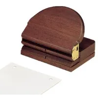 Zdjęcie Drewniany dziurkacz firmy Bestar