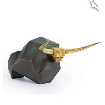 Zdjęcie Elegancki korkociąg z brązu w kształcie głowy byka - idealny na prezent