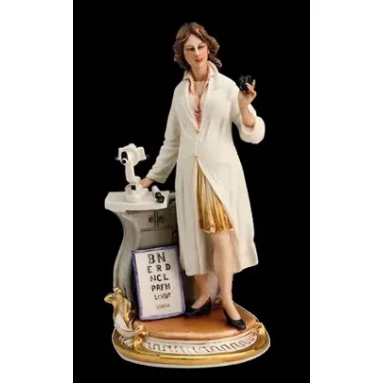 Zdjęcie Figurka z porcelany - okulistka