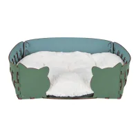 Zdjęcie Skórzane legowisko dla kota 45x30xH15 cm zdobione motywem kocich głów w kolorze eukaliptusa
