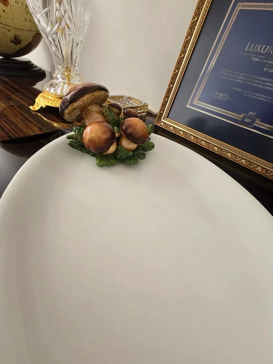 obrazek 5 Duża owalna taca zdobiona grzybami - Le Ceramiche