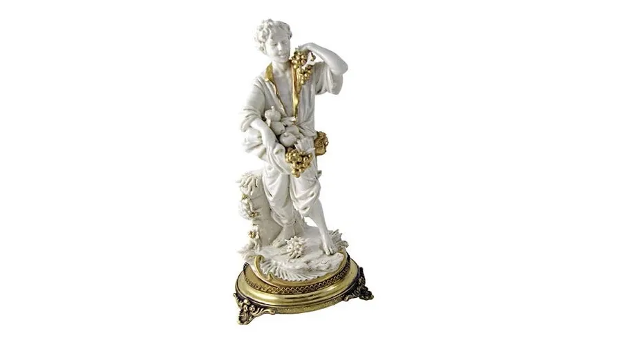 obrazek 1 Elegancka figurka sprzedawcy owoców z porcelany