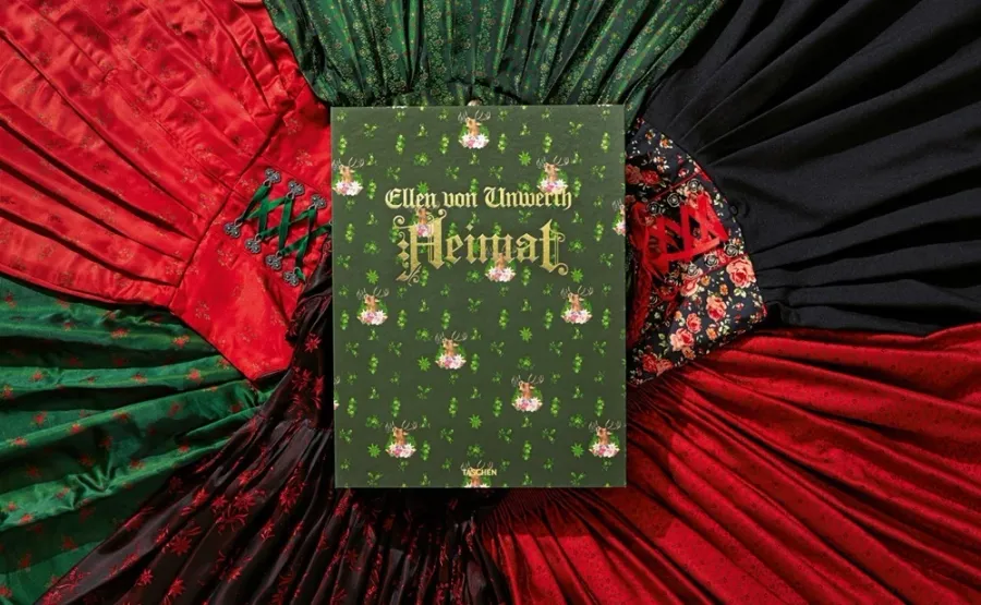 obrazek 7 Książka Ellen von Unwerth. Heimat, Art Edition No. 201–300 ‘Spy Device’ - Taschen