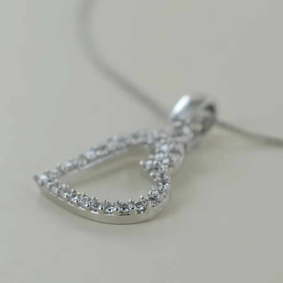 obrazek 3 Elegancki naszyjnik z sercem z cyrkoniami w złocie i srebrze