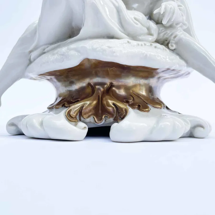 obrazek 8 Porcelanowa figura zakochanej pary z XX wieku