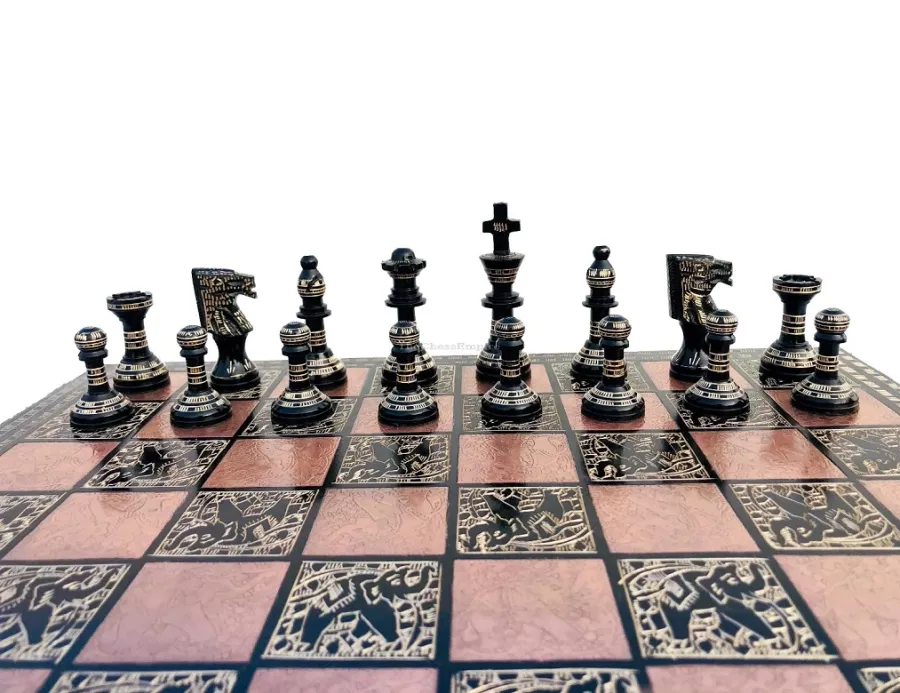 obrazek 6 Piękny komplet Ancient Art wykonany z litego mosiądzu dla miłośników szachów - The Chess Empire