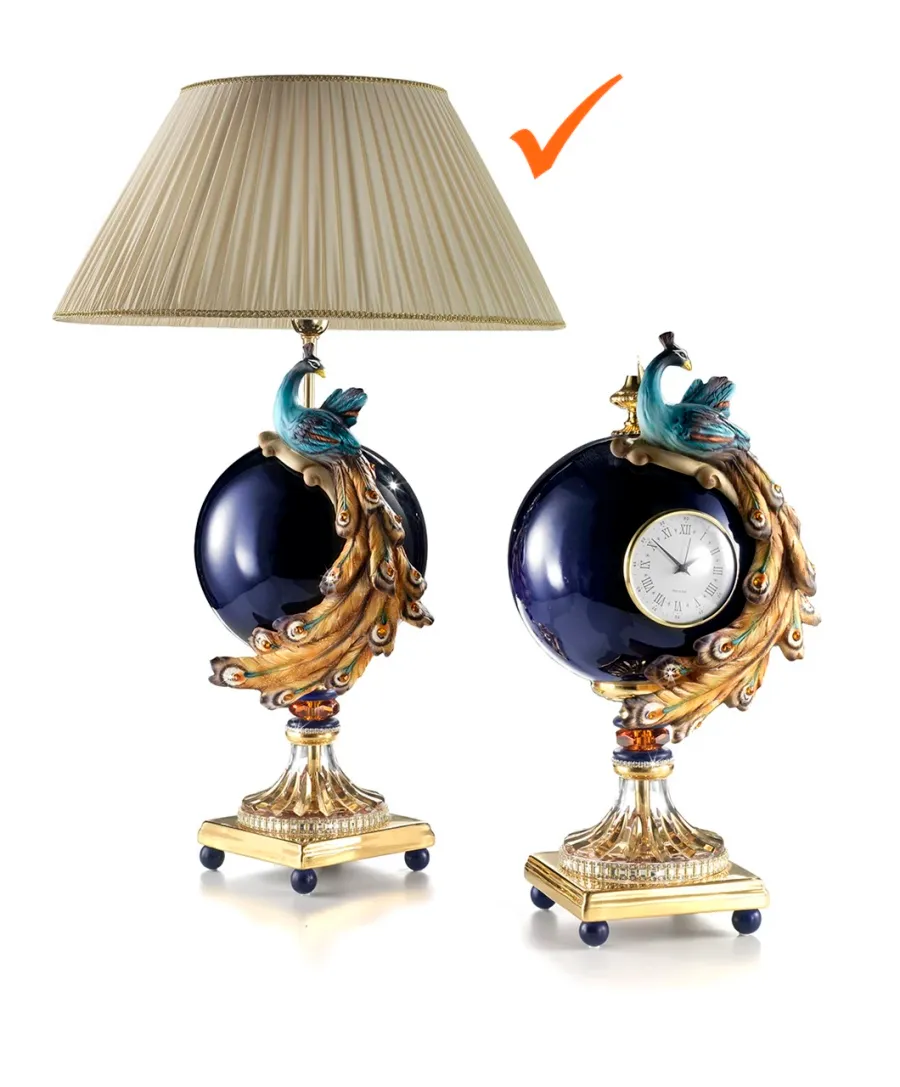 obrazek 1 Elegancka lampa z pięknym pawiem idealna do salonu