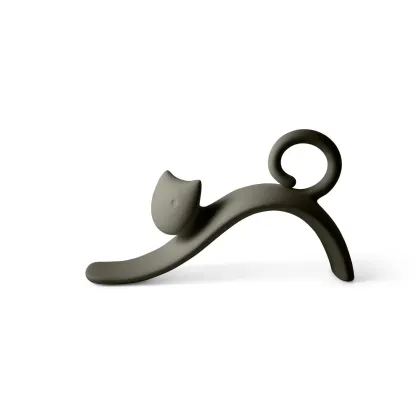 Picture A beautiful cat figurine as a gift for animal lovers