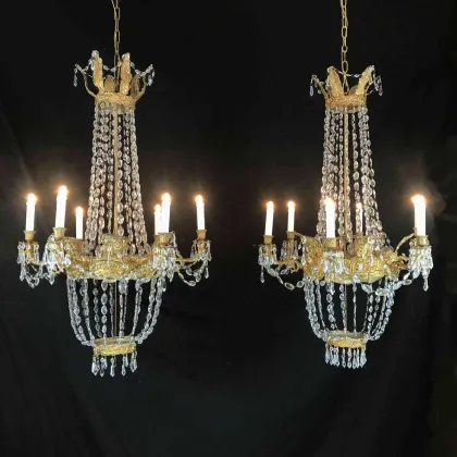 Zdjęcie Para żyrandoli Empire z początku XIX wieku z sześcioma światłami, ze starożytnego pałacu genueńskiego