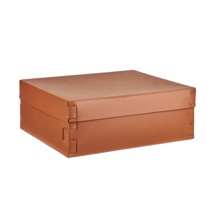 Zdjęcie Stylowe pudełko Snob 36x30xH13,5 cm wykonane ze skóry w kolorze koniakowym