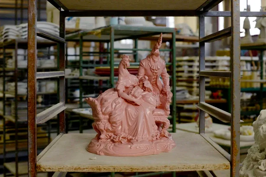 obrazek 4 Awangardowa figurka do artystycznych wnętrz - Luxury Products