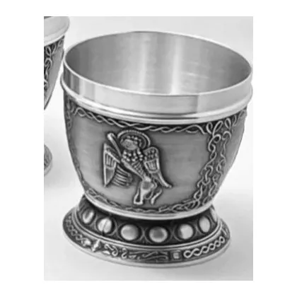 Zdjęcie Kubek ze zdobieniem z irlandzkiej Księgi z Kells – św. Marek Ewangelista