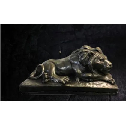 Zdjęcie Oryginalna statuetka drapieżnego lwa na biurko