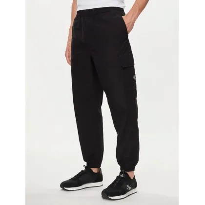 Zdjęcie Calvin Klein Jeans Joggery Utility J30J325616 Czarny Regular Fit