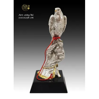 Zdjęcie Genialna figura orła włoskiego producenta