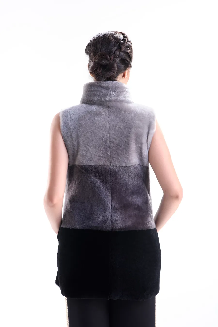picture 4 Elegant and feminine lamb fur vest - A&A Vesa