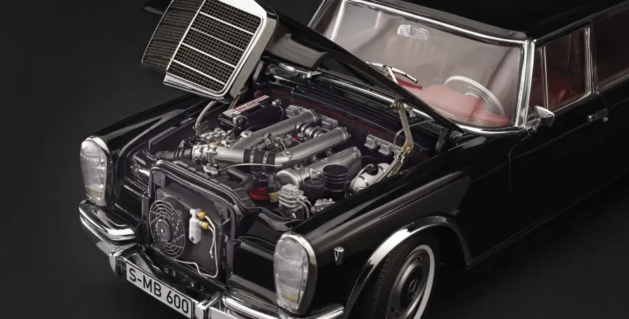 obrazek 5 Limuzyna Mercedes-Benz 600 Pullman