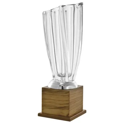 Zdjęcie Duże trofeum w kształcie wazonu
