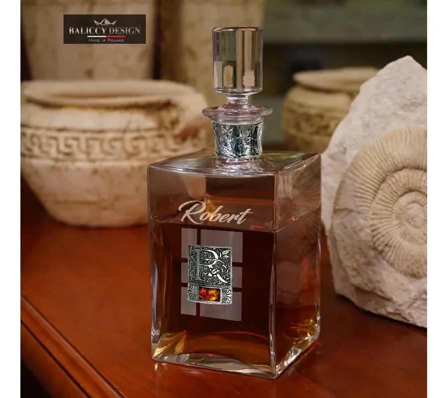 obrazek 2 Karafka do whisky bursztyn z inicjałami