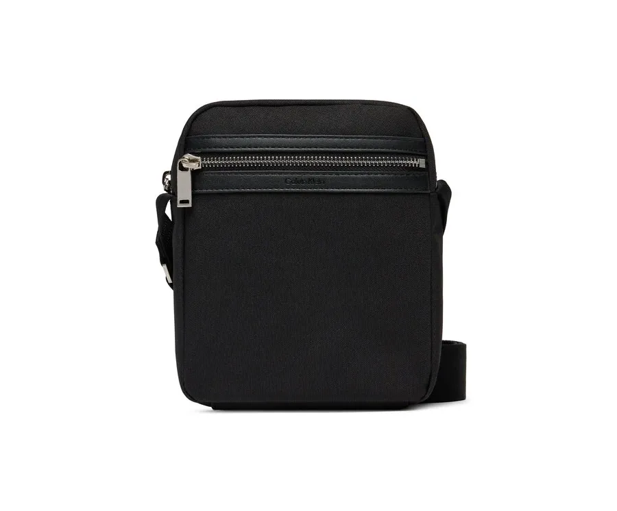 obrazek 1 Calvin Klein Saszetka Contrast Reporter LV04D3175G Czarny