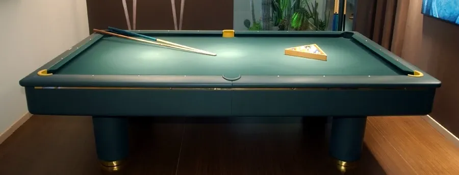 picture 2 White lacquered billiard table - Hermelin