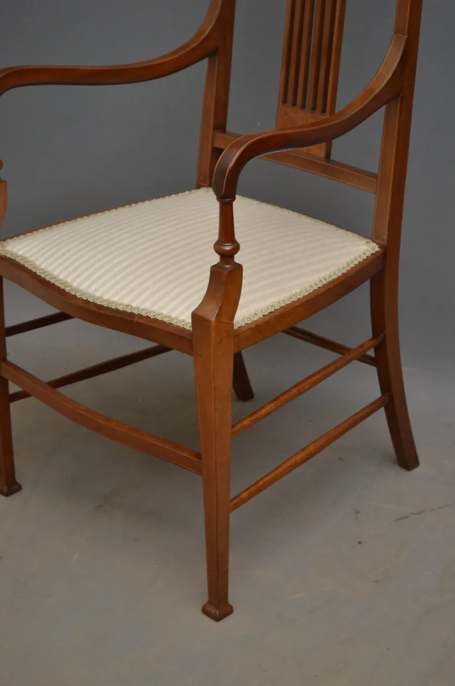 obrazek 6 Antyczne, eleganckie, edwardiańskie, mahoniowe i inkrustowane krzesło