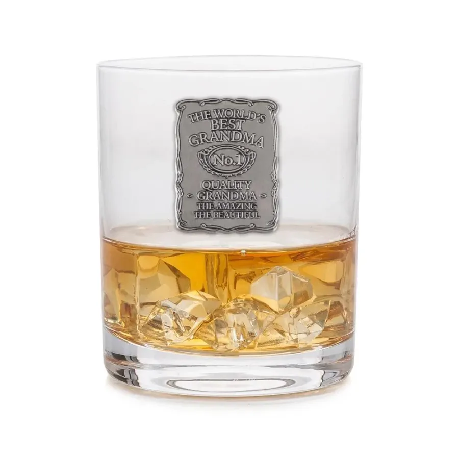 obrazek 1 Szklanka do whisky z cynowym emblematem ”Najlepsza babcia na świecie” – prezent dla cudownej babci