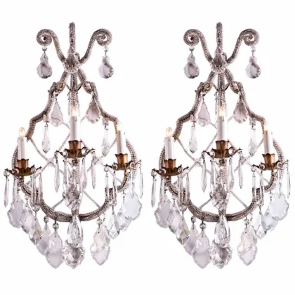 Zdjęcie Para antycznych kryształowych kinkietów z trzema lampkami z końca XIX wieku