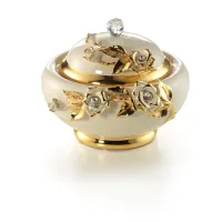 Picture Refined case for jewellery decorated with flowers