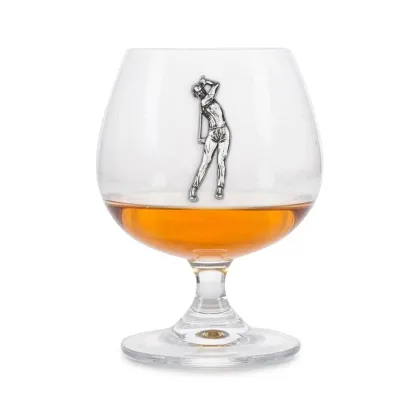 Zdjęcie Kryształowy kieliszek do brandy z emblematem przedstawiającym gracza w golfa – prezent dla miłośnika golfa
