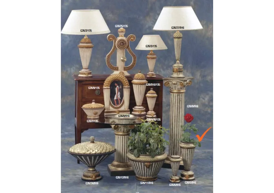 obrazek 1 Gustowny ceramiczny wazon ze złotem antycznym