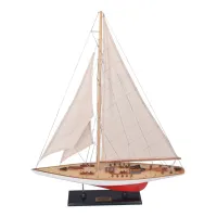 Picture Red and white model of the Endeavor yacht - Authentic Models