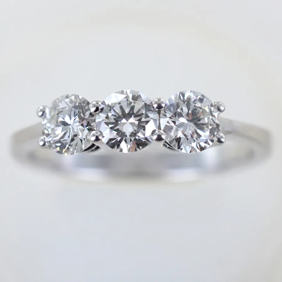 obrazek 2 Duży włoski pierścionek Trilogy z diamentami 0,90 ct