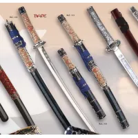 Zdjęcie Piękne dekoracyjne repliki broni japońskich - katana, wakizashi, tanto