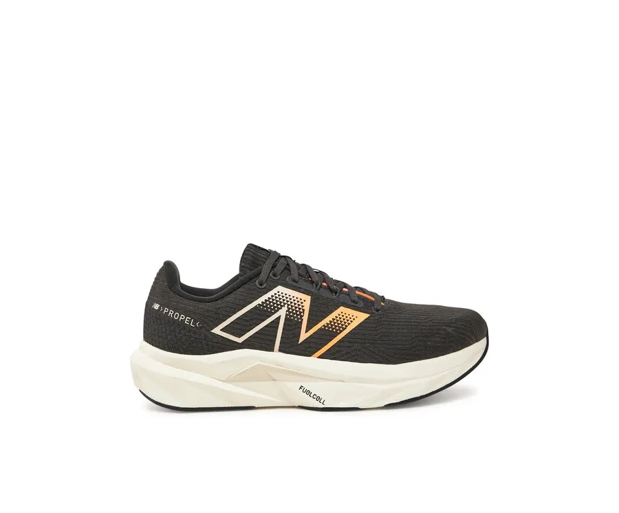 obrazek 1 New Balance Buty do biegania FuelCell Propel v5 MFCPRCB5 Czarny