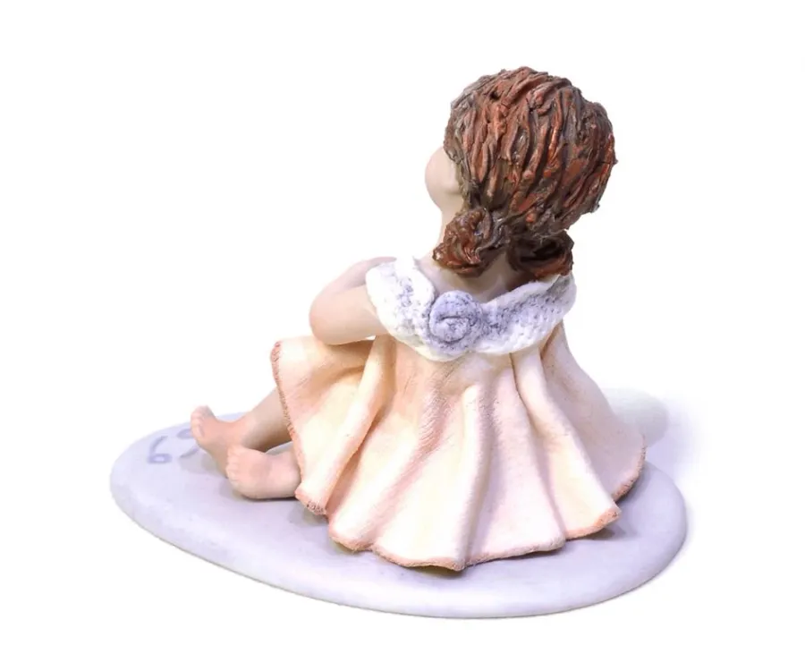 obrazek 2 Porcelanowa dziewczynka jak statuetka znaku zodiaku rak - Sibania