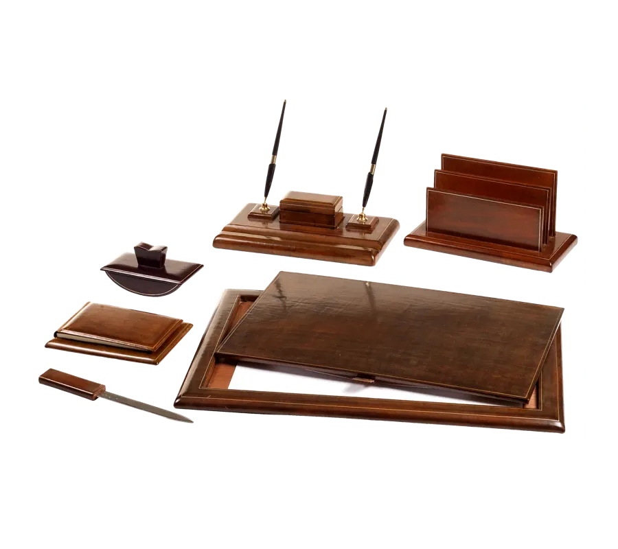picture 2 Elegant leather notebook for a desk